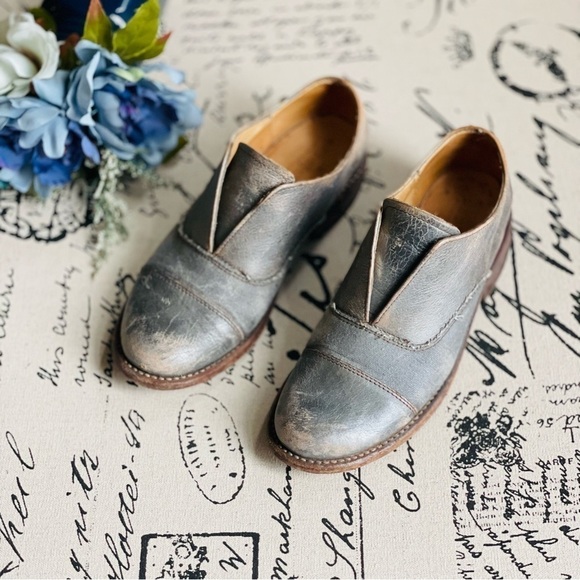 Bed Stu Shoes - Bed Stu Cobbler Series Rose Leather Slip On Loafer in Gray, Size 7.5